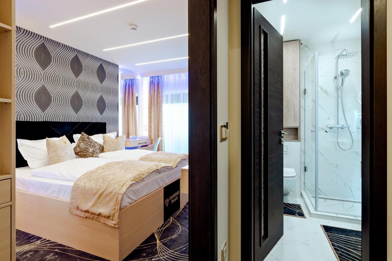 Bed and Breakfast Diamond Panzio Hajdúszoboszló Esterno foto