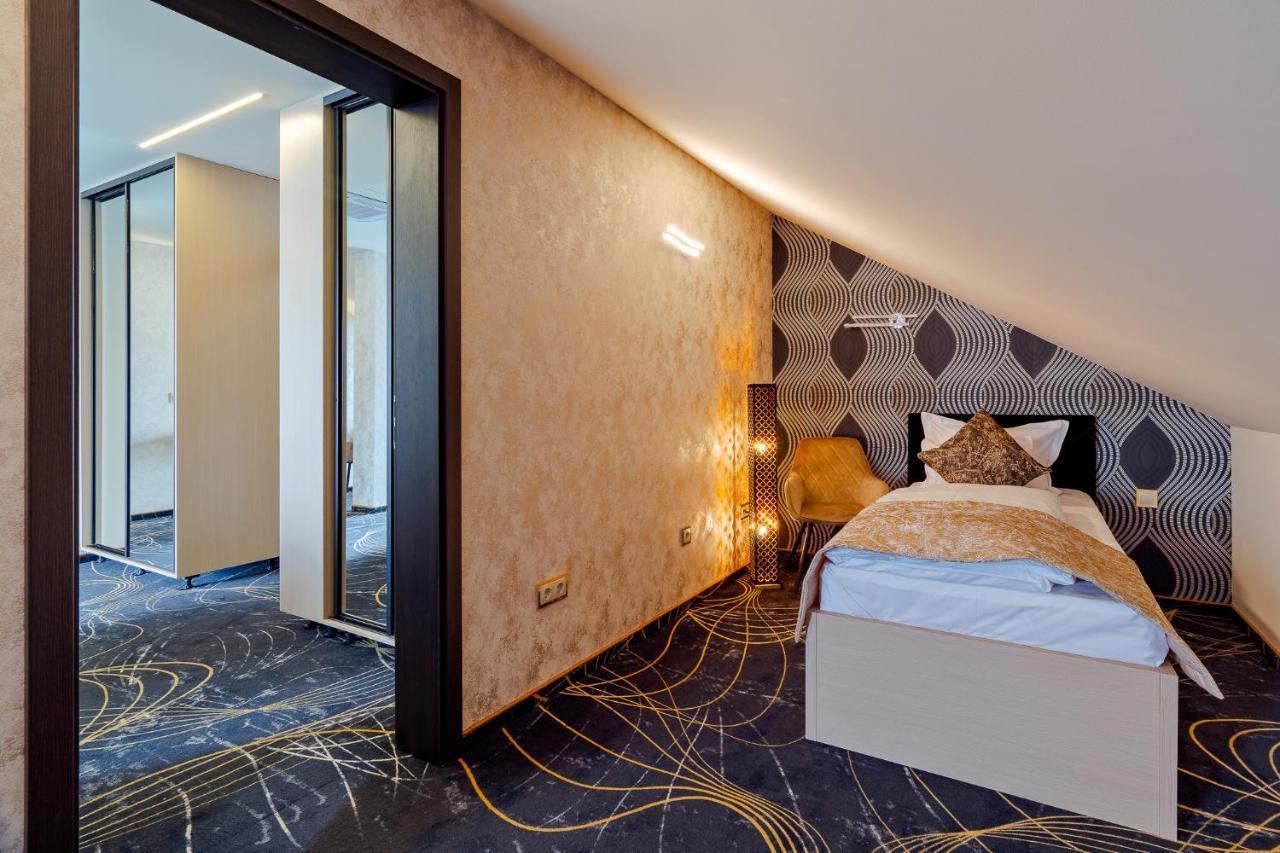 Bed and Breakfast Diamond Panzio Hajdúszoboszló Esterno foto
