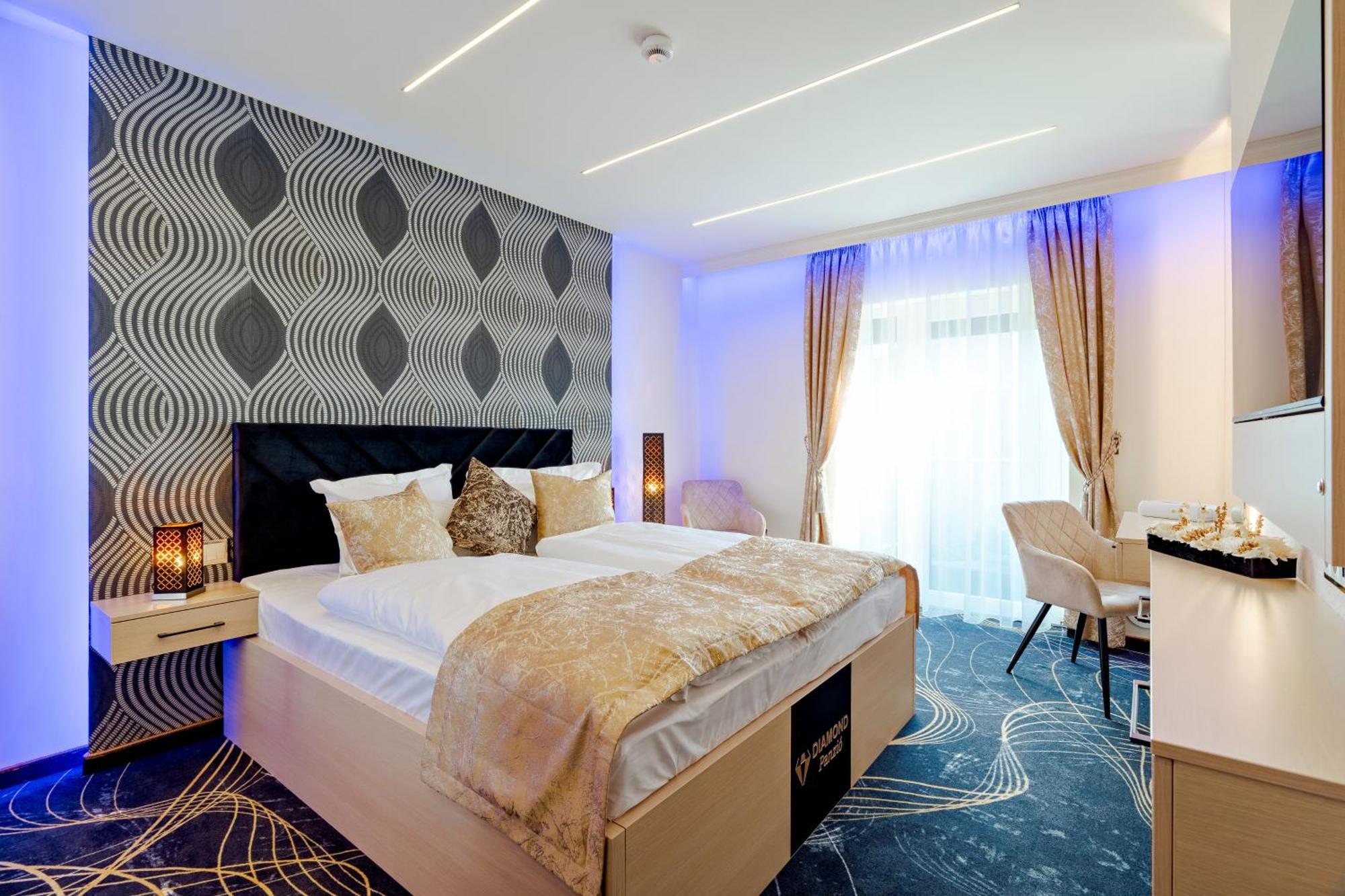 Bed and Breakfast Diamond Panzio Hajdúszoboszló Esterno foto